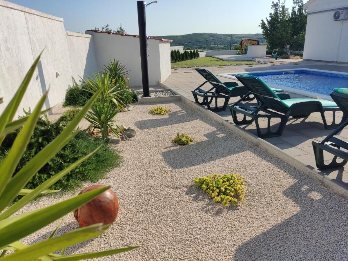 Belvedere * Benkovac